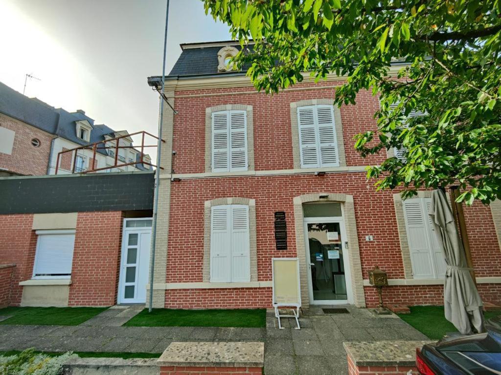 Appartement En Residence Gisors Exteriér fotografie