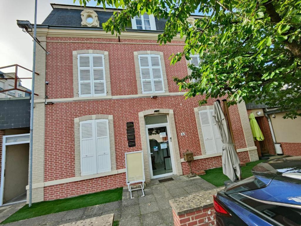 Appartement En Residence Gisors Exteriér fotografie